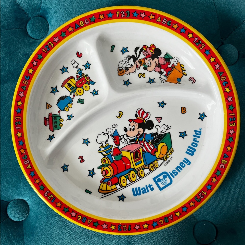 Vintage Kibouki Walt Disney World Children’s Divided 8” Plate